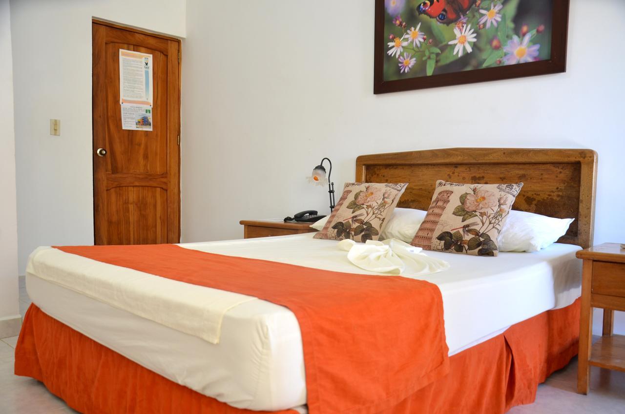 Hotel Punta De Aguila Necocli Exterior photo